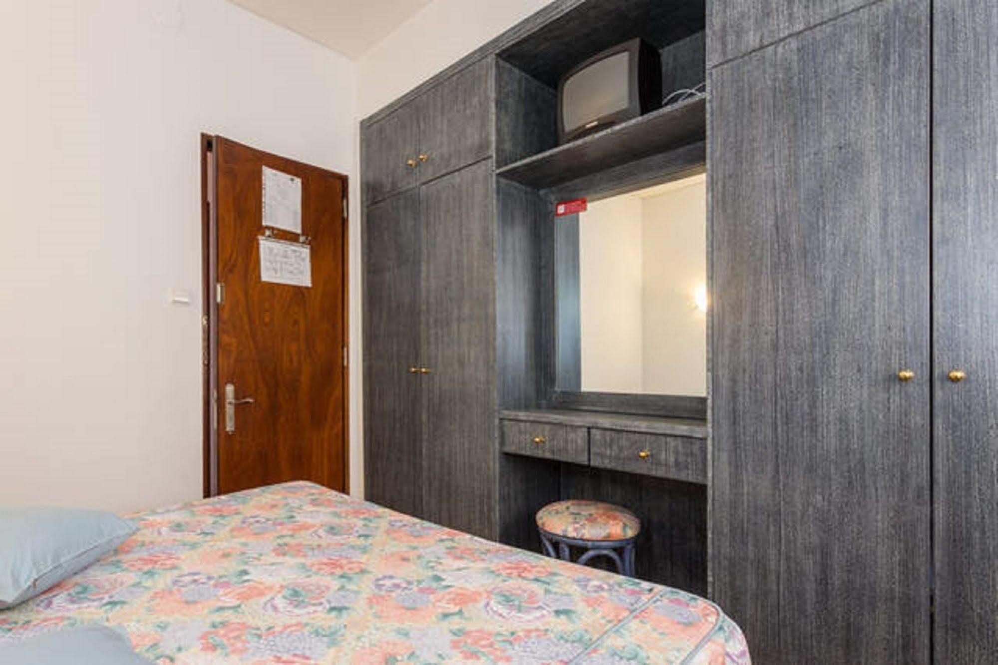 Residencial Miramar Hotel Quarteira Eksteriør billede